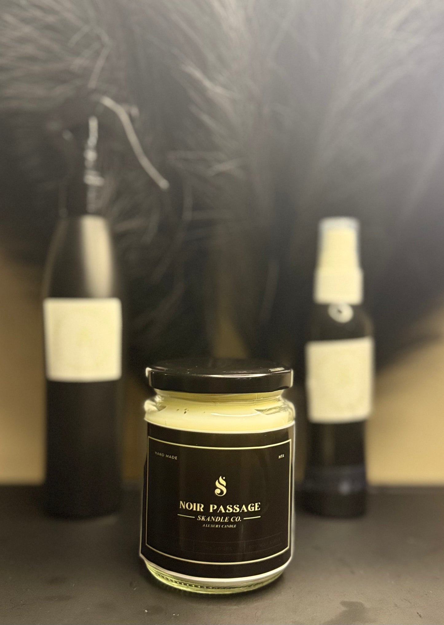 Noir Passage Luxury Candle – Bold & Mysterious Cologne-Inspired Scent