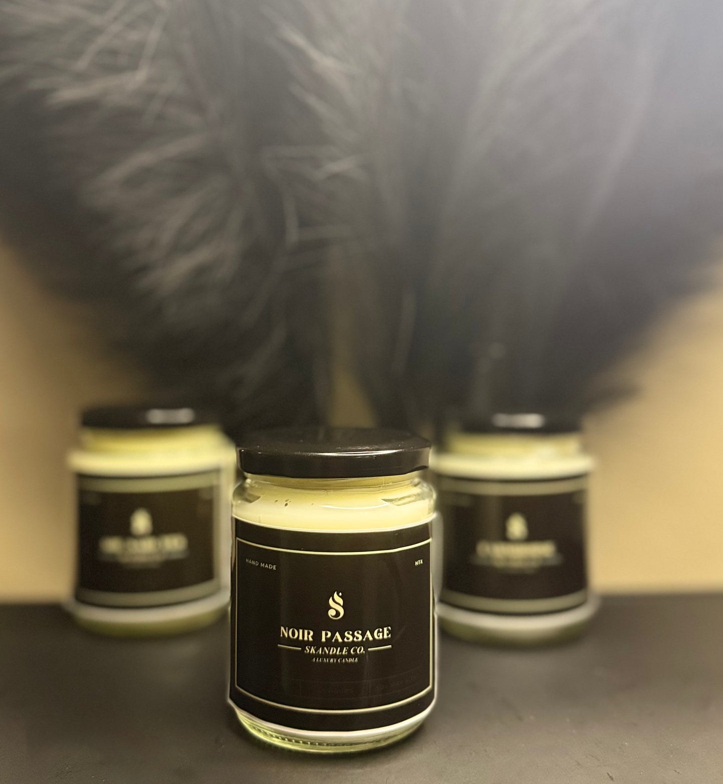 Noir Passage Luxury Candle – Bold & Mysterious Cologne-Inspired Scent